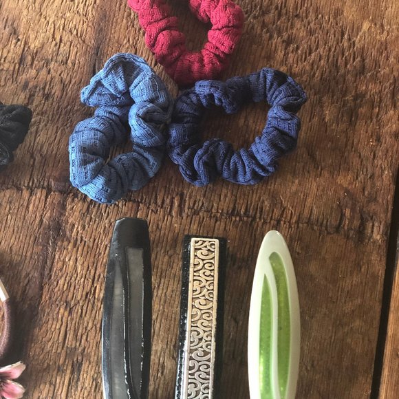 DONATED Misc Hair accessory bundle - Picture 3 of 6